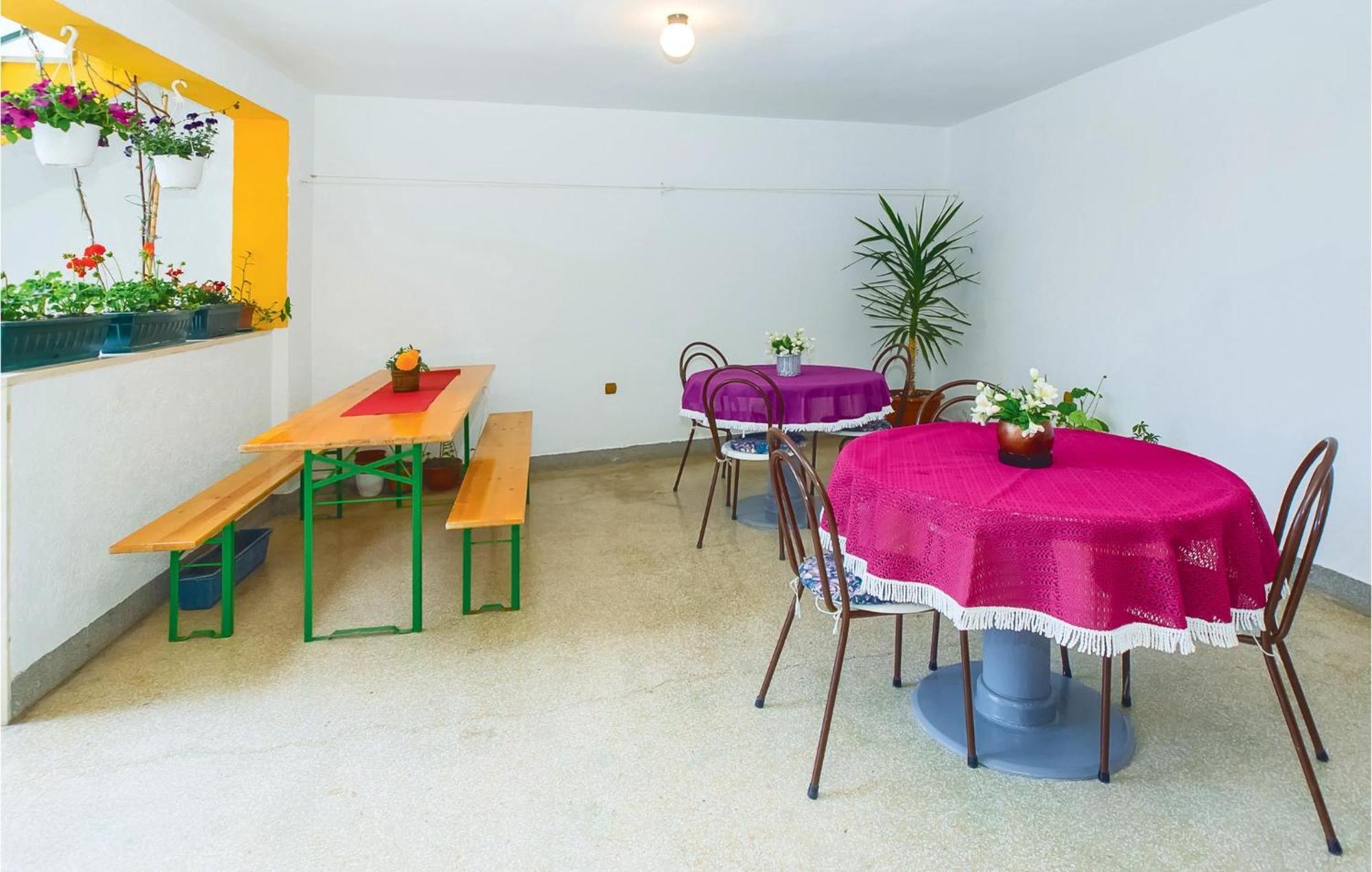 Beautiful Apartment In Omis With Wifi المظهر الخارجي الصورة