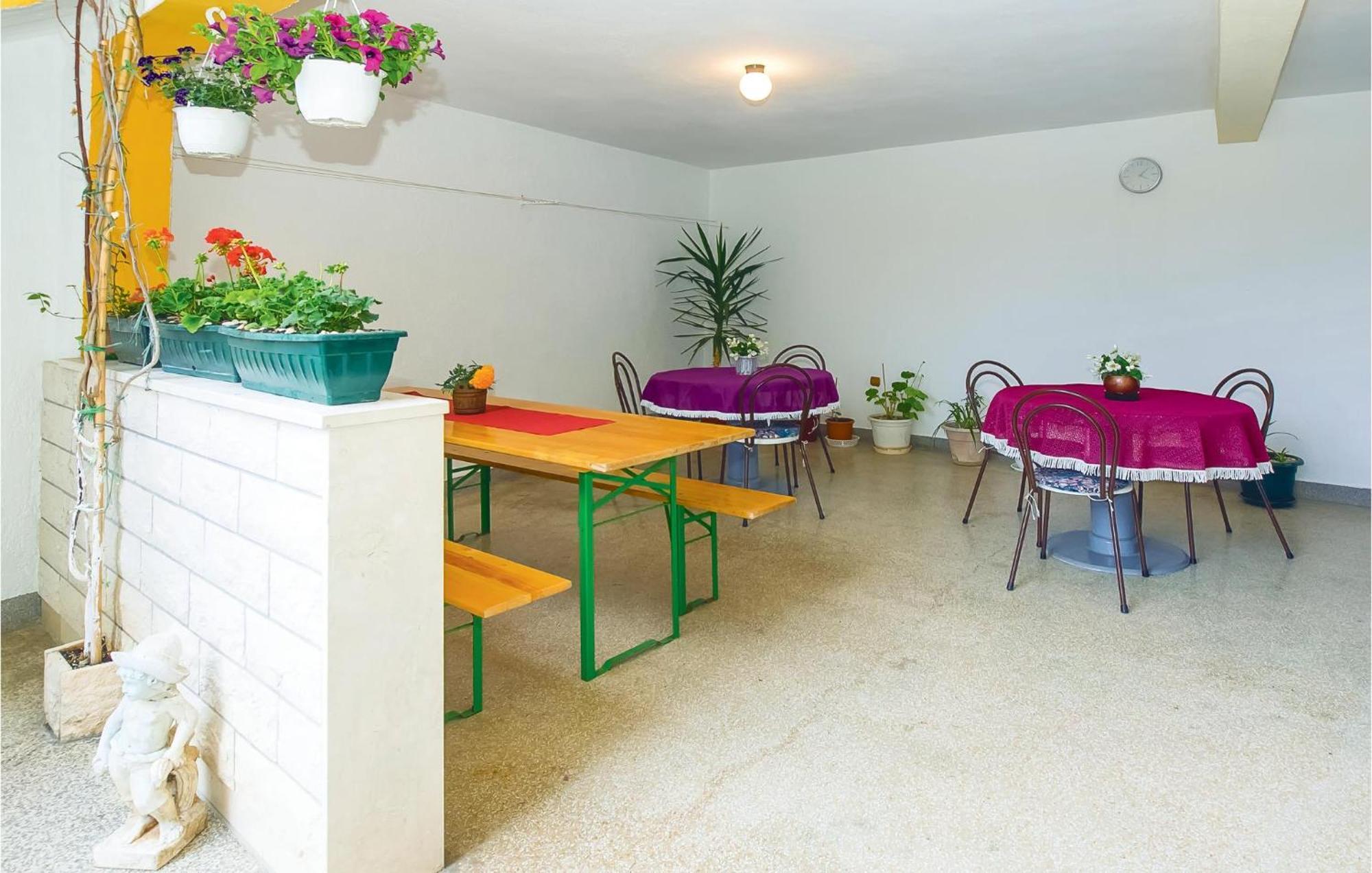 Beautiful Apartment In Omis With Wifi المظهر الخارجي الصورة